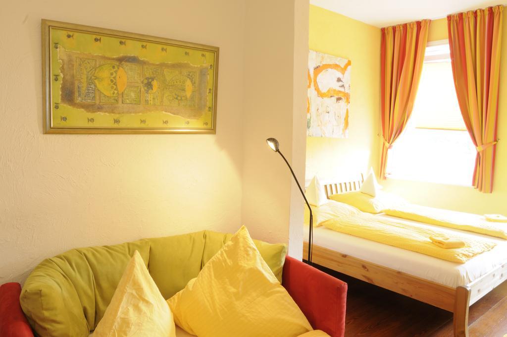 Hotel Zur Alten Stadtmauer Любек Екстериор снимка