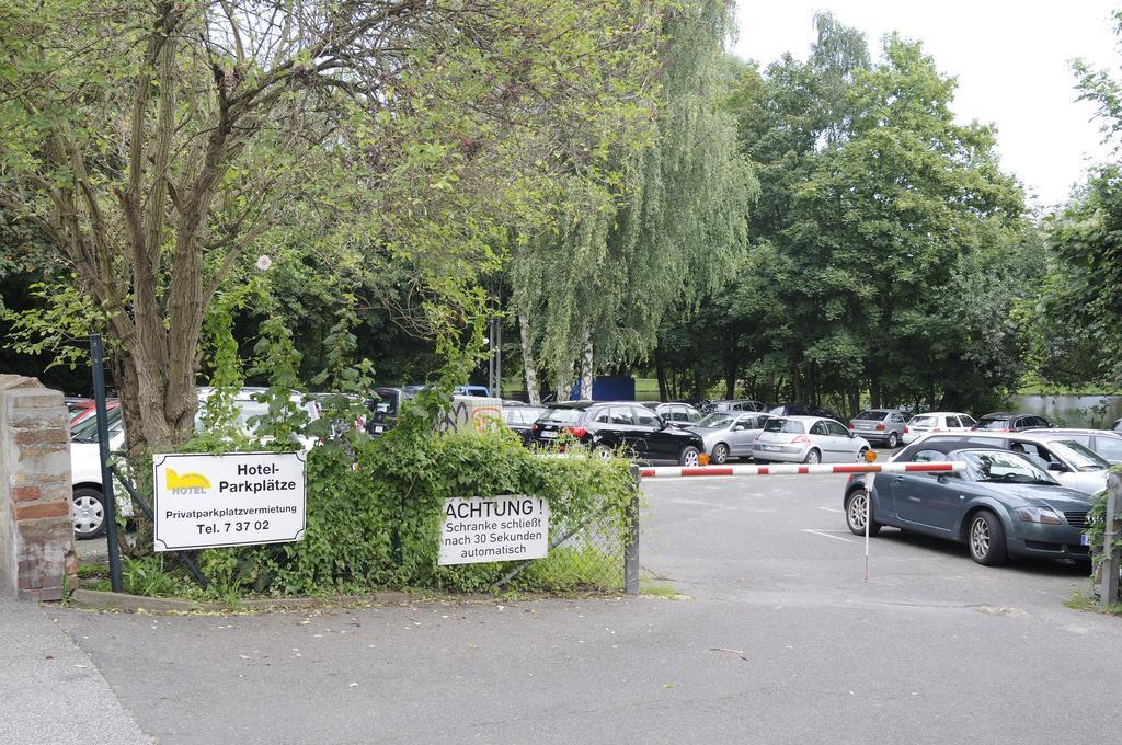 Hotel Zur Alten Stadtmauer Любек Екстериор снимка