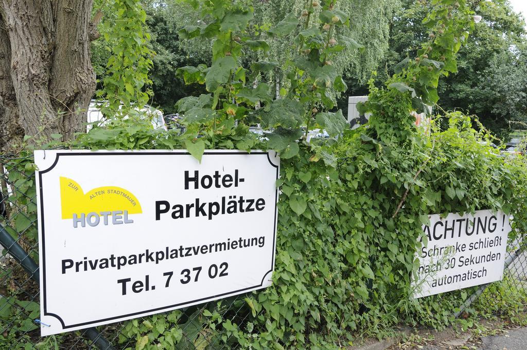 Hotel Zur Alten Stadtmauer Любек Стая снимка