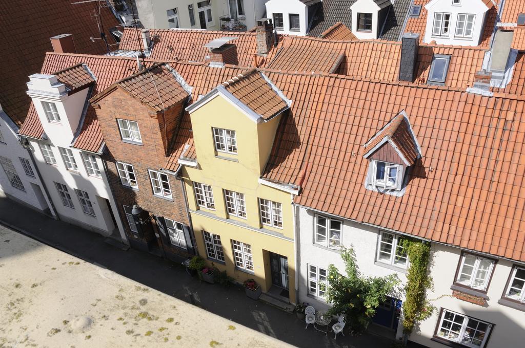 Hotel Zur Alten Stadtmauer Любек Стая снимка