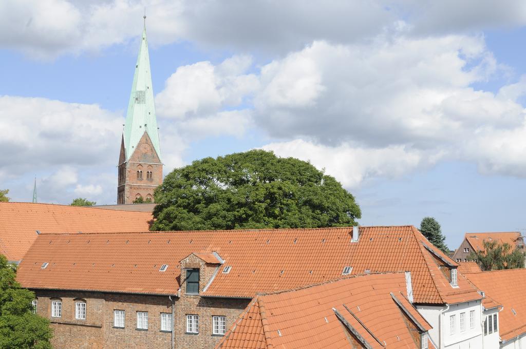 Hotel Zur Alten Stadtmauer Любек Екстериор снимка
