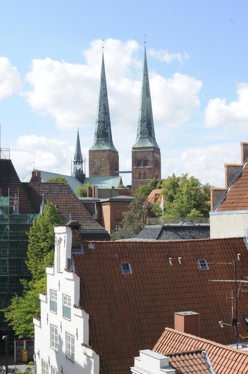 Hotel Zur Alten Stadtmauer Любек Стая снимка